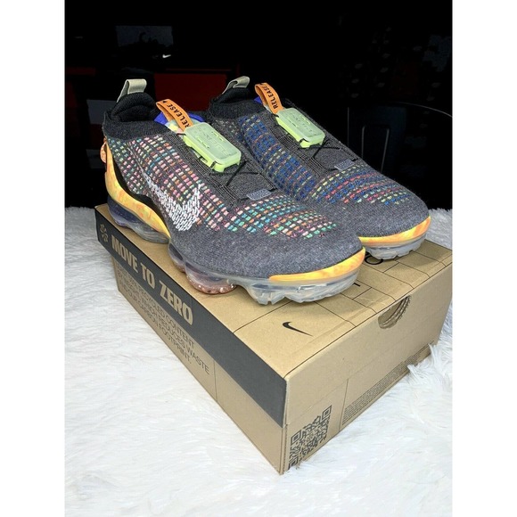 Nike Air VaporMax 2020 FK Flyknit  7Y / Women 8.5 - Picture 2 of 4